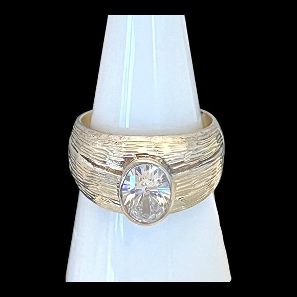 Vintage Ring Size 8 Textured Sterling Silver Engagement Ring CZ New 925 4B - Picture 2 of 4